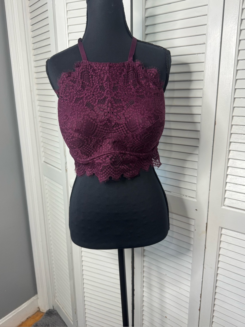 Victoria Secret Pink Women Lace Cropped Halter Romantic Goth Deep Plum Bralette